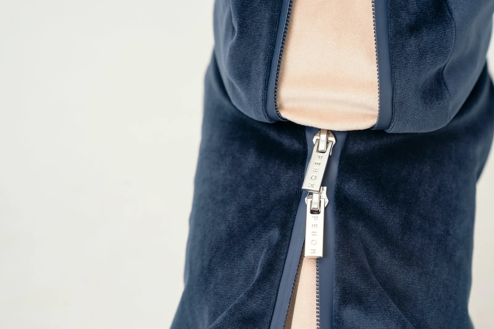 Midnight blue Huston hoodie for dogs, featuring a two-way zipper and soft flannel lining for comfort.