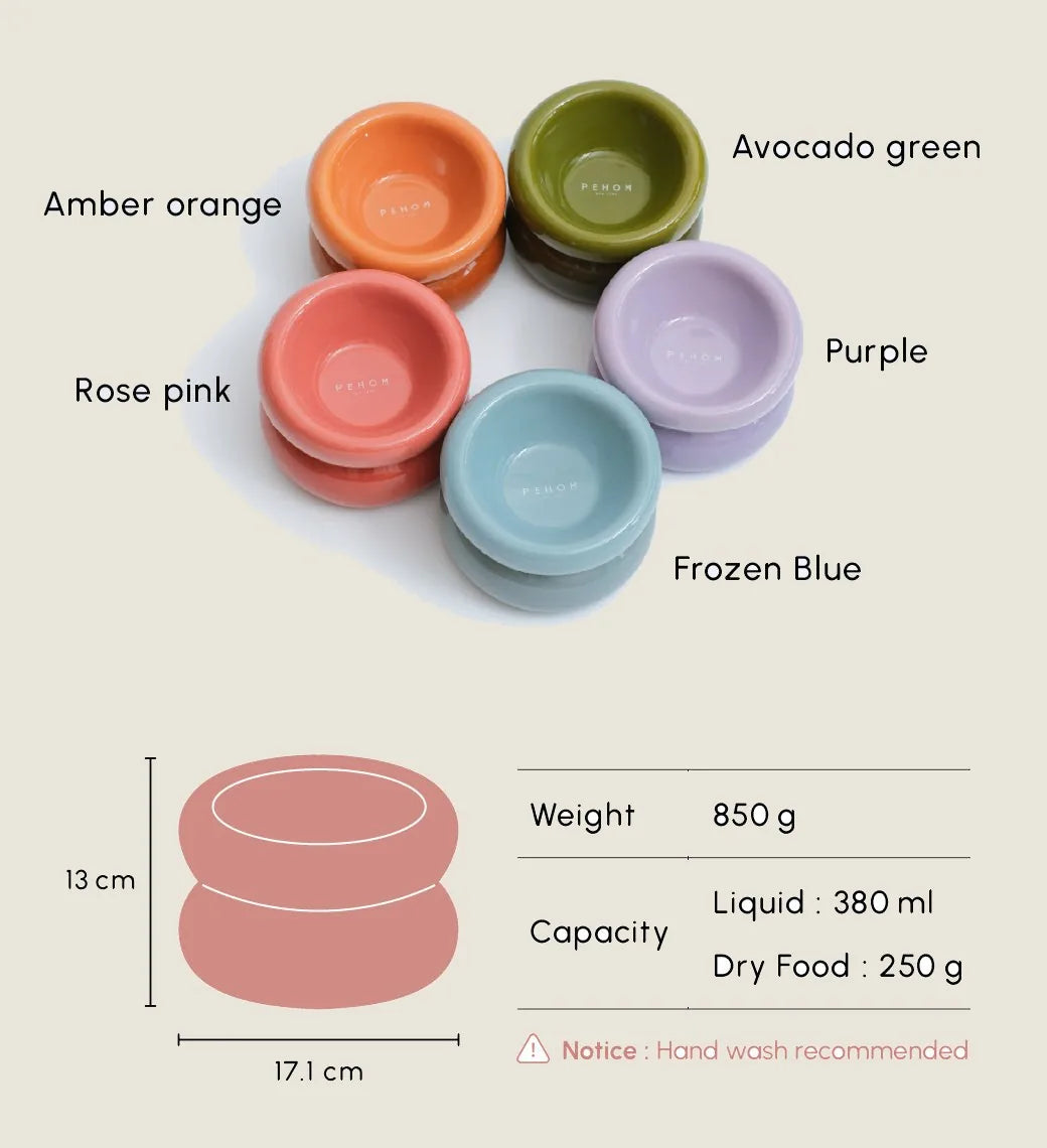 Rose pink Soufflé pet bowl with a smooth design, featuring a diagonal opening for comfortable feeding.
