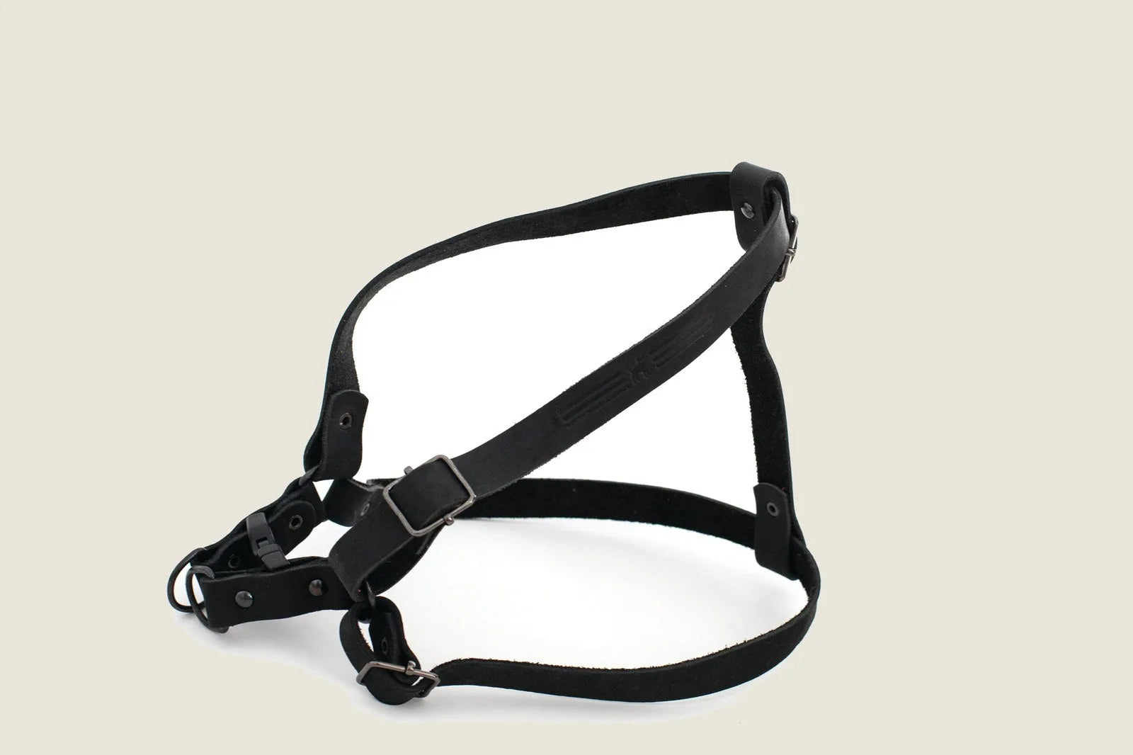 Sport Style Leather Step In Harness in sleek black, featuring a no-stitch design and durable quick-release buckles.