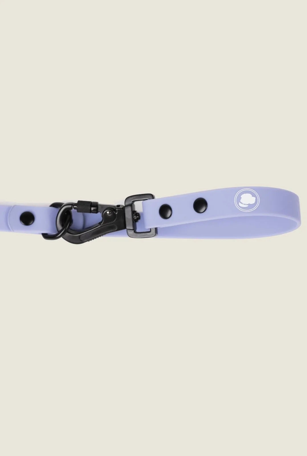 Lavender purple adjustable dog leash featuring a secure black clip and buttons for versatile length adjustments.